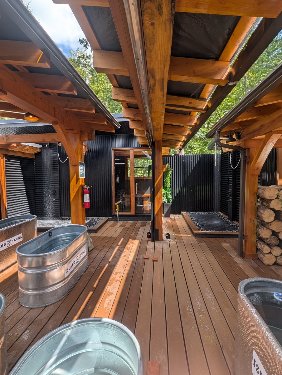 Island sauna and cold plunge Black Creek photo 5