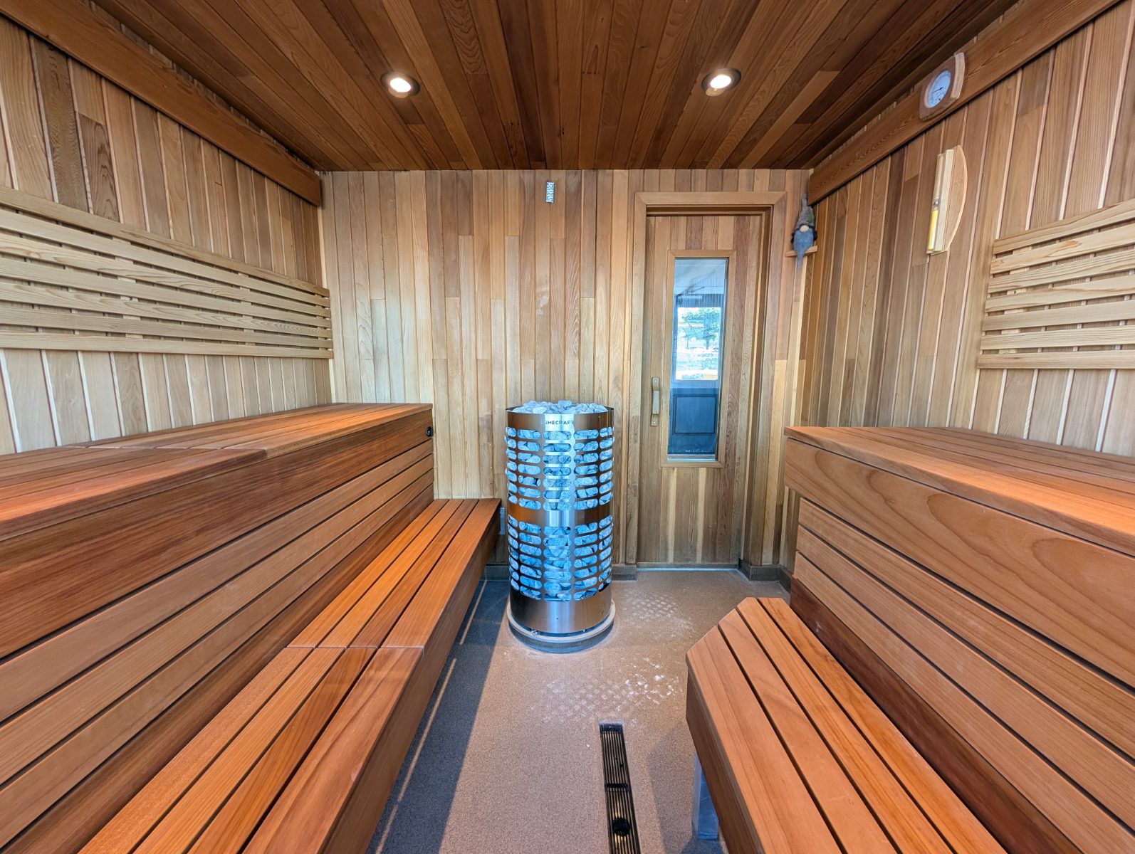 Löyly Floating Sauna- Yes it is really floating. photo 6